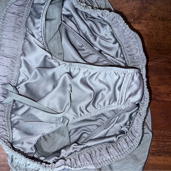 Nike Women's Dri-FIT classic 3" Running Shorts - Heathered Gray size M - Picture 5 of 7